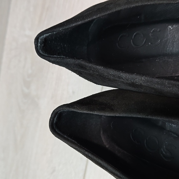 COS Women 70s V cut pump Suede The Pointed Toe Heels Shoes sz 7 - Picture 7 of 14
